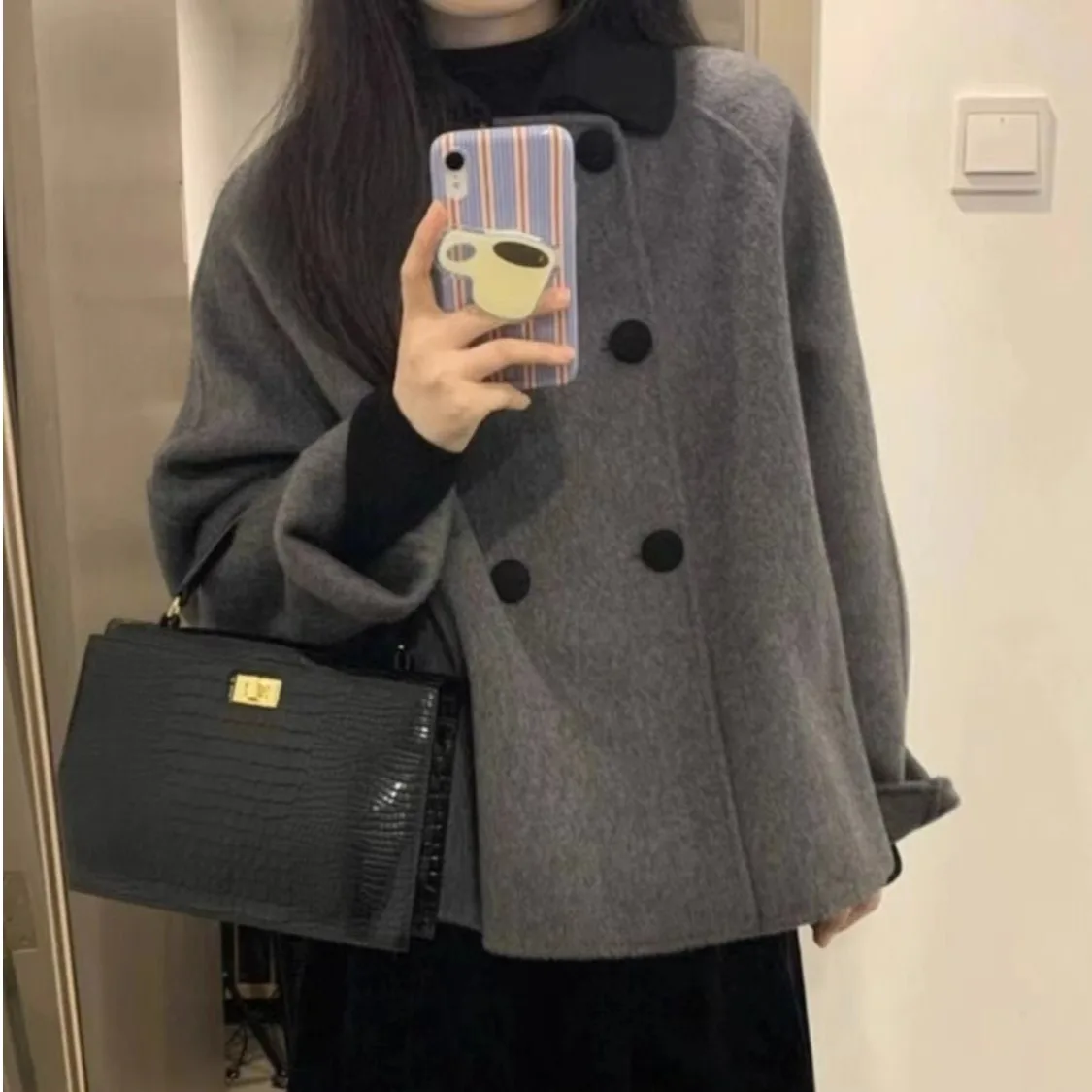 Шерстяное пальто с винтажным воротником, корейское пальто Хепберн, ветер для женщин, осенне-зимняя верхняя одежда
Шерстяное пальто с винтажным воротником, корейское пальто Хепберн, ветер для женщин, осенне-зимняя верхняя одежда