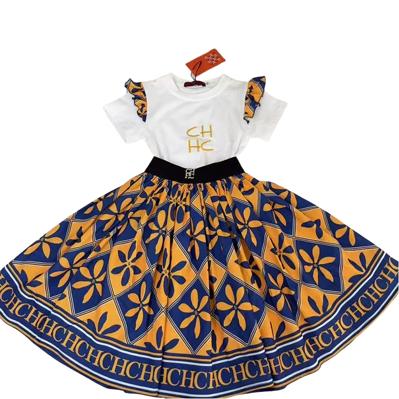 CH Kids Suit Skirt Fashion Embroidered Floral Design Fashionable and Exquisite Girls Go Out to Play Casual T-Shirt Skirt Set
CH Kids Suit Skirt Fashion Embroidered Floral Design Fashionable and Exquisite Girls Go Out to Play Casual T-Shirt Skirt Set