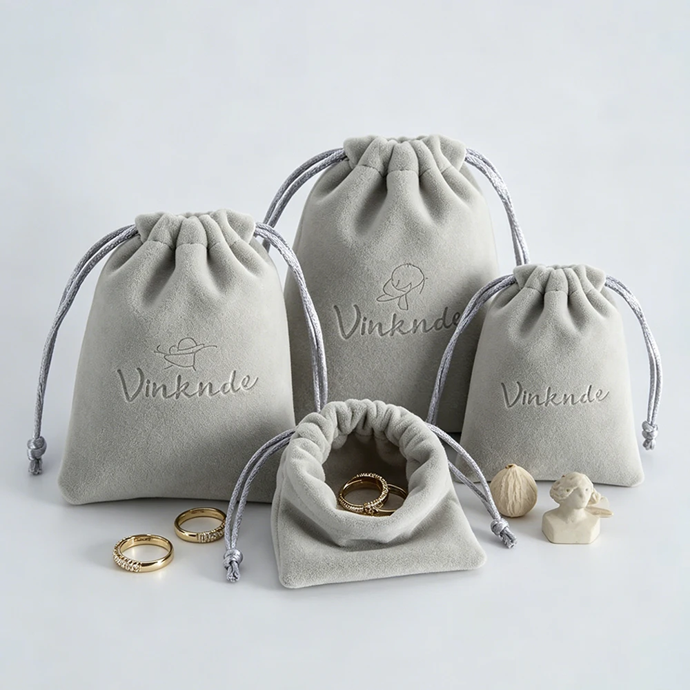 50Pcs Custom Logo Velvet Bag Drawstring Gift Jewelry Pouch Cosmetic Candy Brooch Snack Wrapping Wedding Party Favors Decoration
50Pcs Custom Logo Velvet Bag Drawstring Gift Jewelry Pouch Cosmetic Candy Brooch Snack Wrapping Wedding Party Favors Decoration