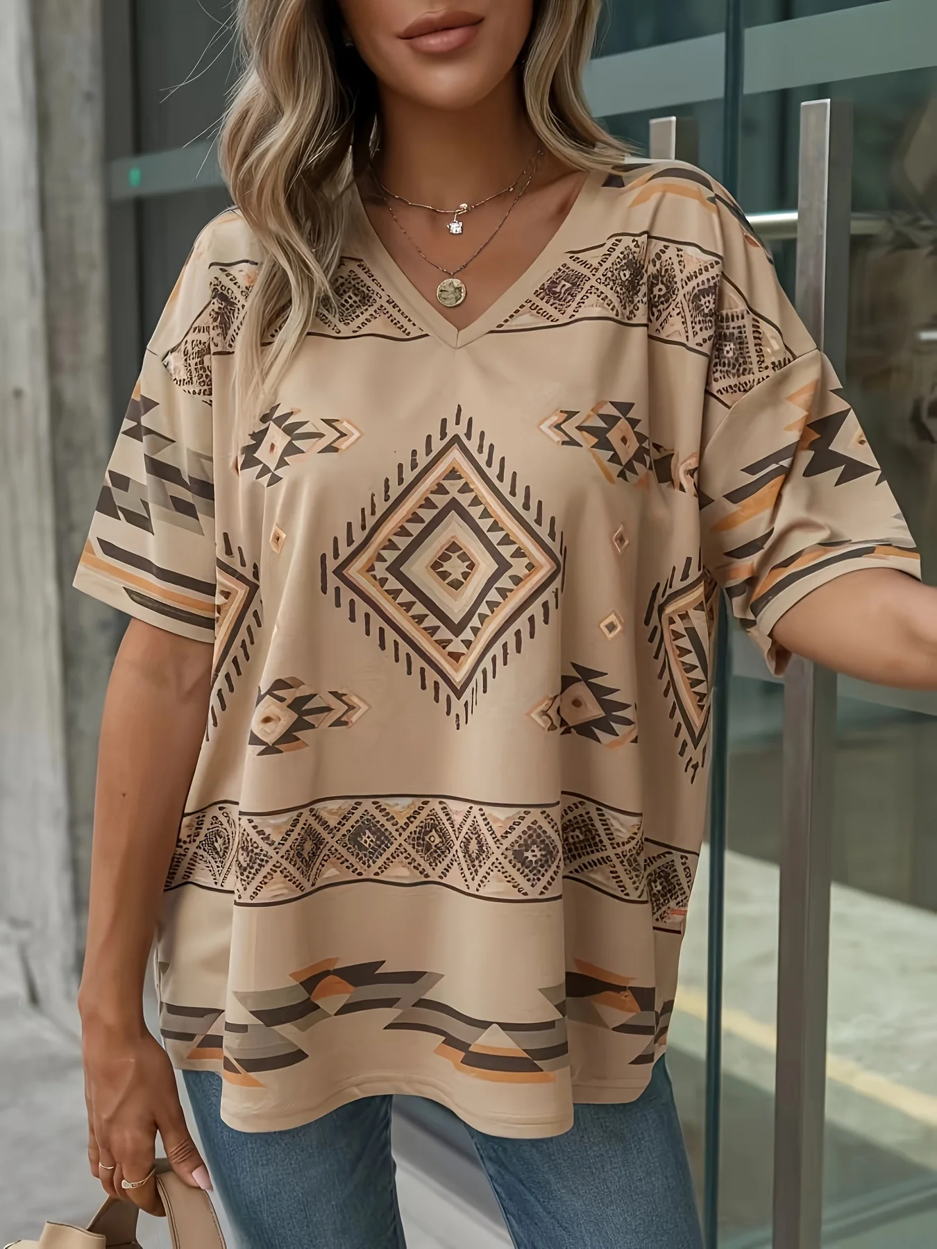 Plus - Size V - Neck Short - Sleeve Top with Geometric Patterns: Blend of Comfort and Bohemian Chic
Plus - Size V - Neck Short - Sleeve Top with Geometric Patterns: Blend of Comfort and Bohemian Chic