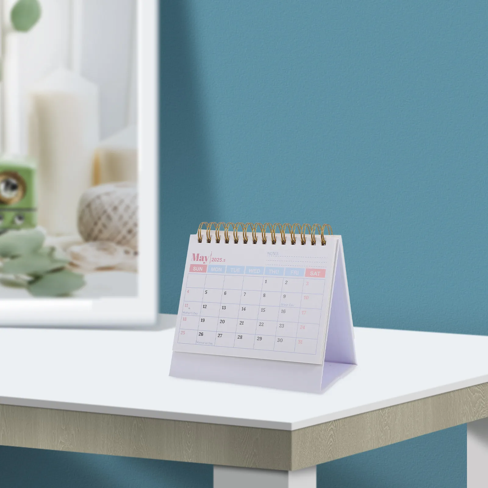 2025 Mini Desk Calendar Standing Design Small Tabletop Calendar for Office Home Desk Decor Modern Sophisticated Daily Planner
2025 Mini Desk Calendar Standing Design Small Tabletop Calendar for Office Home Desk Decor Modern Sophisticated Daily Planner