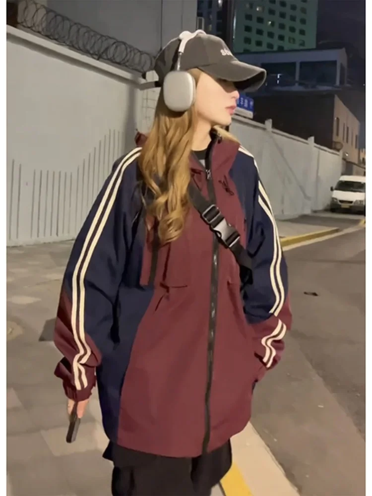 Мужская куртка в американском ретро-стиле с цветными вставками, осенняя, повседневная, спортивная, молодежная, на молнии, с капюшоном, ветрозащитная, свободного кроя, модная, для пар
Мужская куртка в американском ретро-стиле с цветными вставками, осенняя, повседневная, спортивная, молодежная, на молнии, с капюшоном, ветрозащитная, свободного кроя, модная, для пар