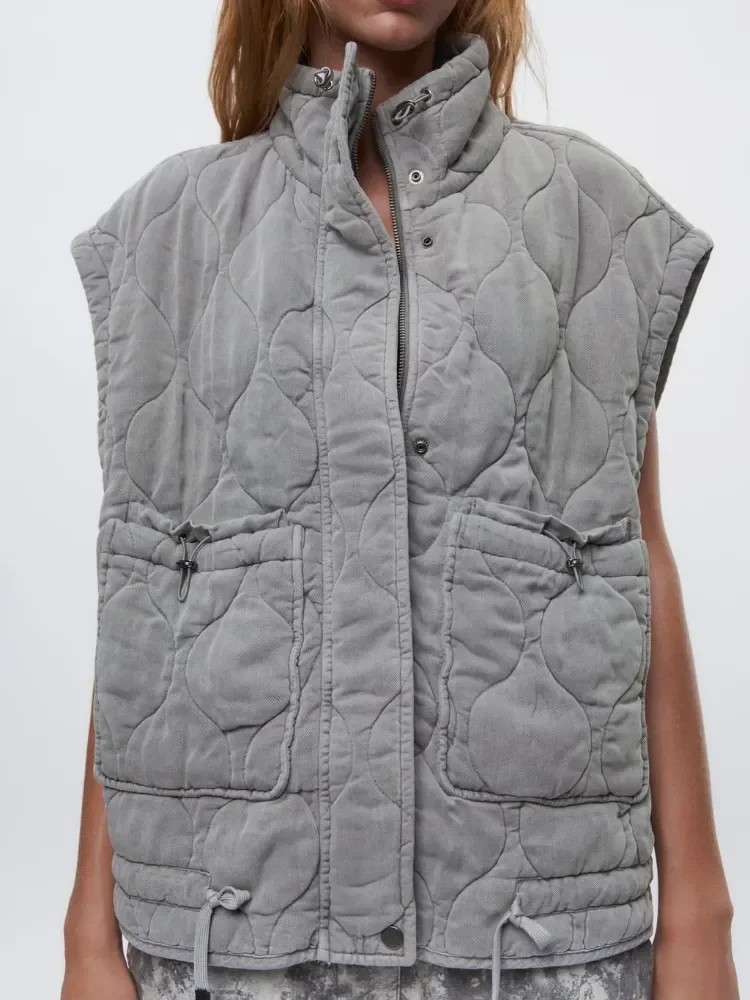 ZBZA Women Loose Stand Collar Warm Vest Coat Sleeveless Solid Hidden Button Patch Pocket Casual Waistcoat Fall Winter Chic Coat
ZBZA Women Loose Stand Collar Warm Vest Coat Sleeveless Solid Hidden Button Patch Pocket Casual Waistcoat Fall Winter Chic Coat