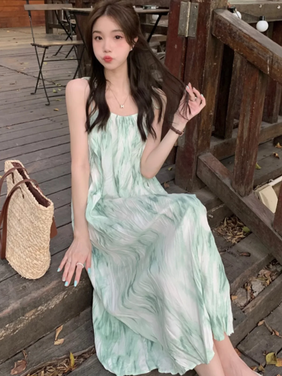 Chic Summer 2023 Women's Off-Shoulder Midi Dress Tea Break Vacation Loose Waist Print Korean Style V-Neck A-Line Gown
Chic Summer 2023 Women's Off-Shoulder Midi Dress Tea Break Vacation Loose Waist Print Korean Style V-Neck A-Line Gown