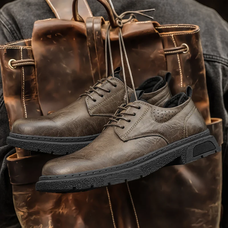 Мужская повседневная кожаная обувь в стиле ретро, британский высококачественный стиль, модная офисная или деловая роскошная качественная обувь для взрослых, новинка черного цвета
Мужская повседневная кожаная обувь в стиле ретро, британский высококачественный стиль, модная офисная или деловая роскошная качественная обувь для взрослых, новинка черного цвета