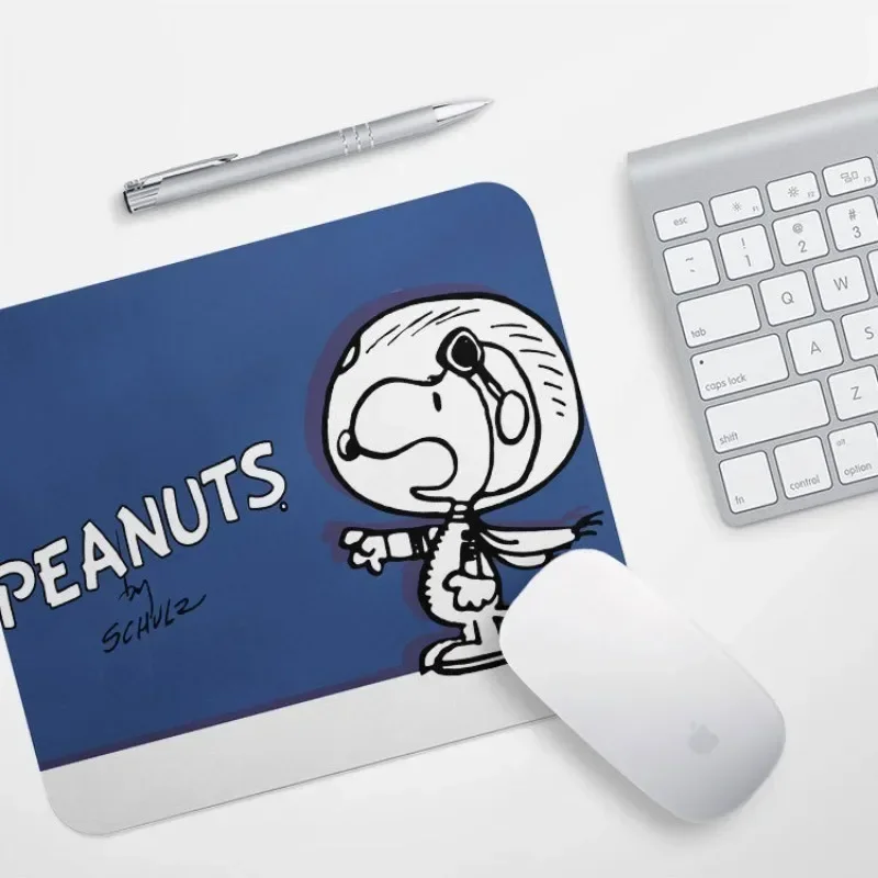 Snoopy Cartoon Mouse Pad Anime Figure Q Figural Anime Merchandise Creative Antiskid Table Mat Mouse Mat Decoration Birthday Gift
Snoopy Cartoon Mouse Pad Anime Figure Q Figural Anime Merchandise Creative Antiskid Table Mat Mouse Mat Decoration Birthday Gift