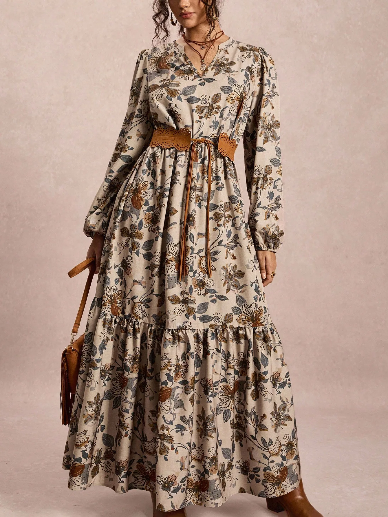 Boho Floral Print V-Neck Long Sleeve Maxi Dress with Lace-Up Belt
Boho Floral Print V-Neck Long Sleeve Maxi Dress with Lace-Up Belt