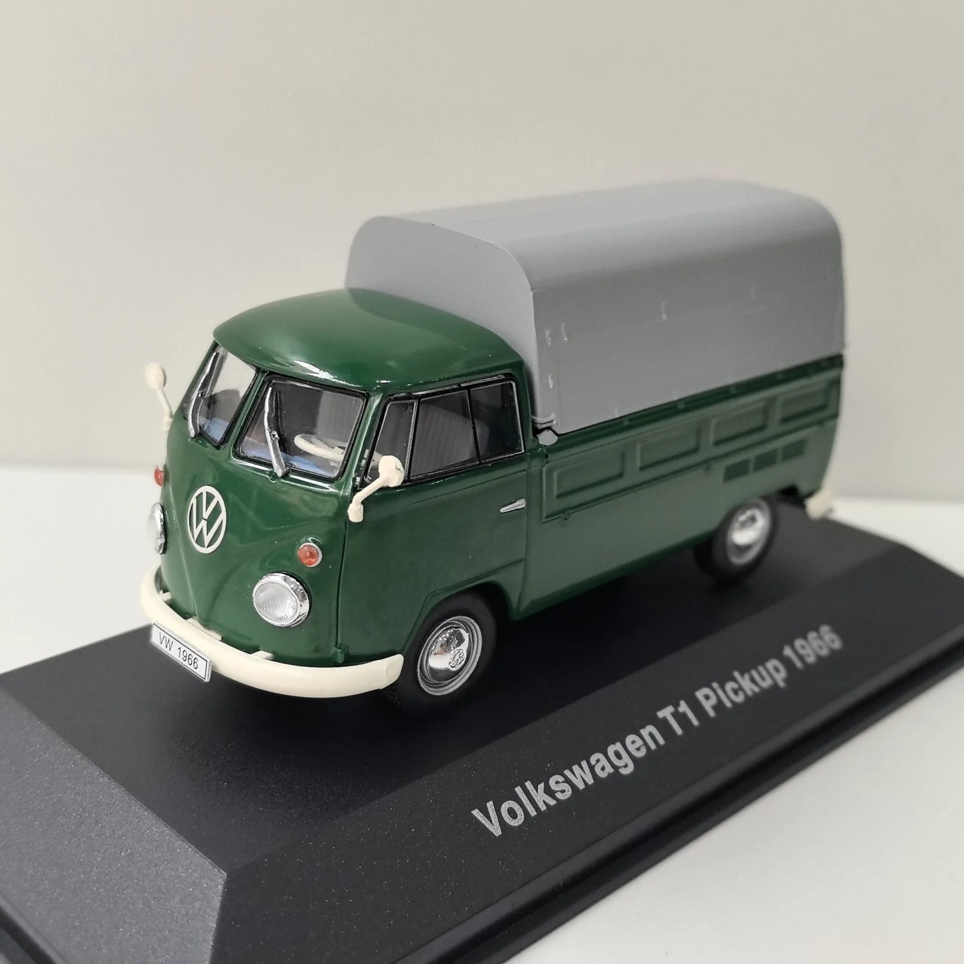 Diecast IXO DEA 1:43 Scale VW T1 PICKUP 1996 VW Alloy Car Model Collectible Toy Gift Souvenir Display Ornament
Diecast IXO DEA 1:43 Scale VW T1 PICKUP 1996 VW Alloy Car Model Collectible Toy Gift Souvenir Display Ornament