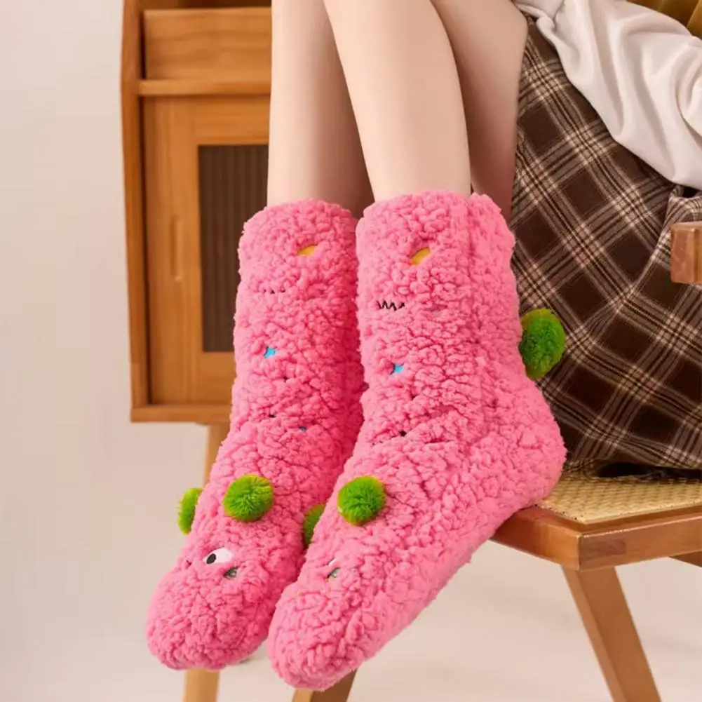 1 Pair Women's Cartoon Plush Socks – Thickened Warm Knit Floor Socks with Non-Slip Soles, Pilling Resistant
1 Pair Women's Cartoon Plush Socks – Thickened Warm Knit Floor Socks with Non-Slip Soles, Pilling Resistant