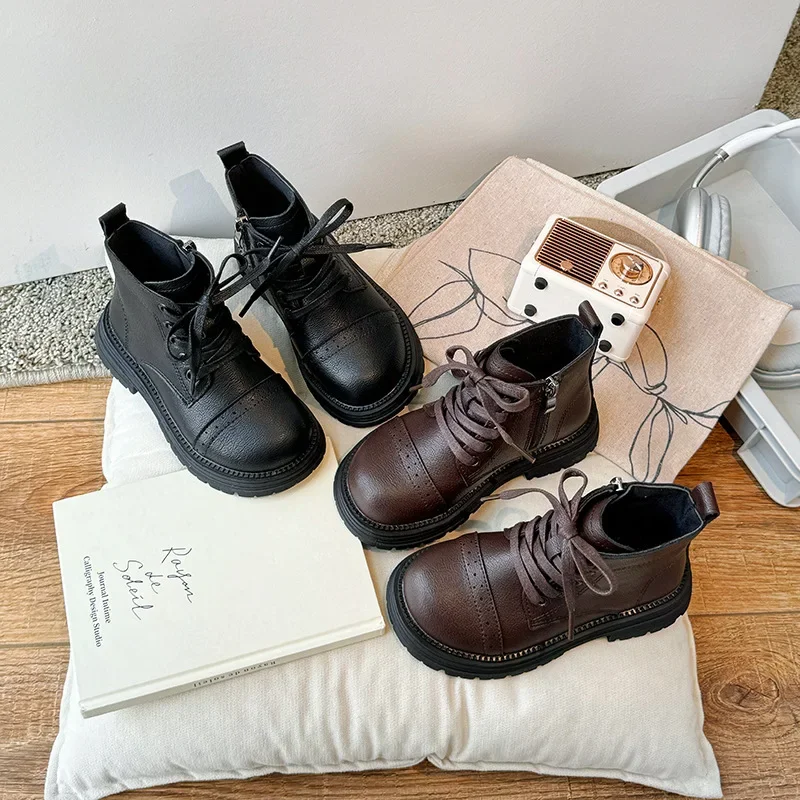 Boys Girls Ankle Boots British Style Children Short Boots with Side Zipper 2024 New Fashion Kids Leather Boots Retro Non-slip
Boys Girls Ankle Boots British Style Children Short Boots with Side Zipper 2024 New Fashion Kids Leather Boots Retro Non-slip