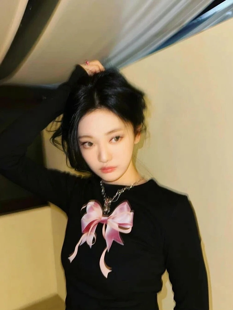 Sweet Knot Print Long Sve Women's T-irt Elastic Base irt Korean Sle Spring 2024 Cotton Casual Top
Sweet Knot Print Long Sve Women's T-irt Elastic Base irt Korean Sle Spring 2024 Cotton Casual Top