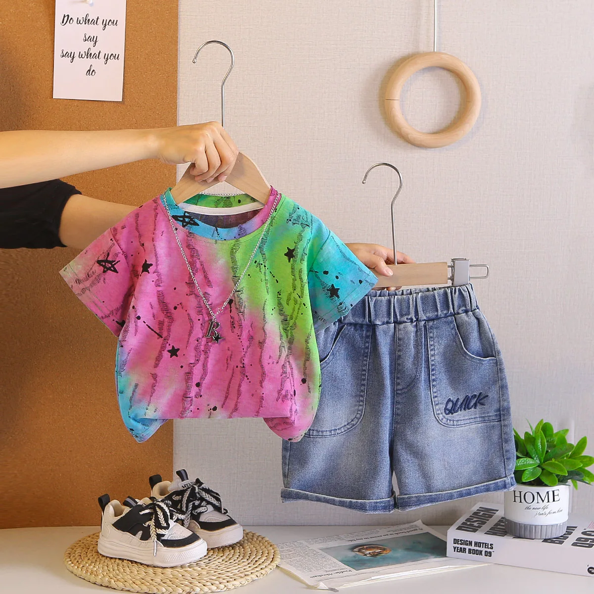 Trendy Tie Dye Toddler Boys Outfit Star Print T-shirt and Washed Denim Shorts Set 0-5T Kids Clothes for Daily Play Streetwear
Trendy Tie Dye Toddler Boys Outfit Star Print T-shirt and Washed Denim Shorts Set 0-5T Kids Clothes for Daily Play Streetwear