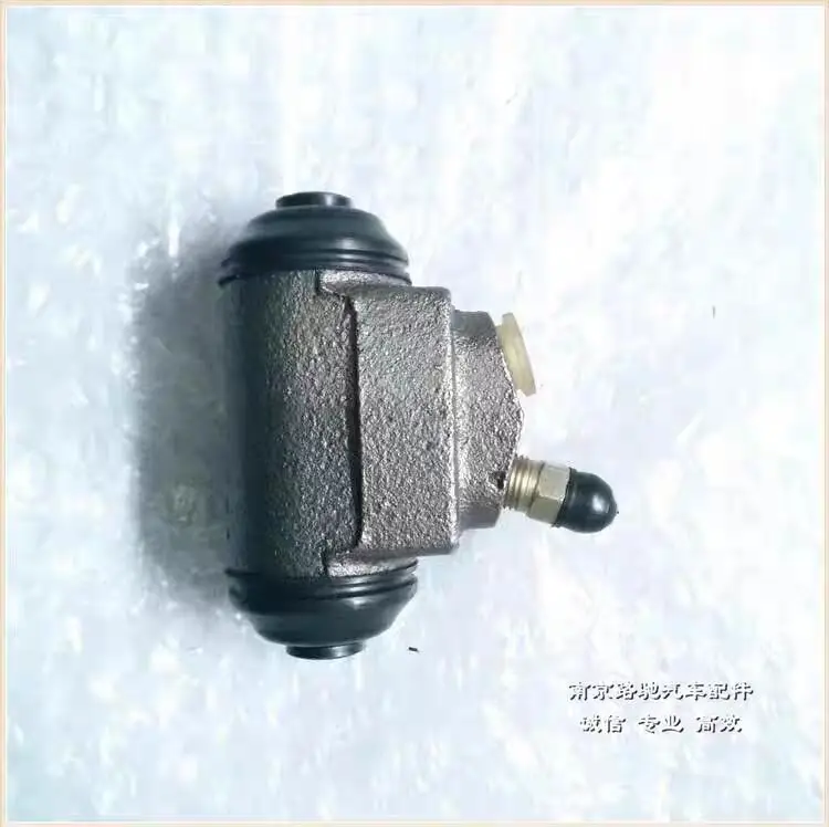 Auto parts High quality Rear Brake Wheel Cylinder (Drum Brake) for Old MG MG3 / SAIC MG3
Auto parts High quality Rear Brake Wheel Cylinder (Drum Brake) for Old MG MG3 / SAIC MG3