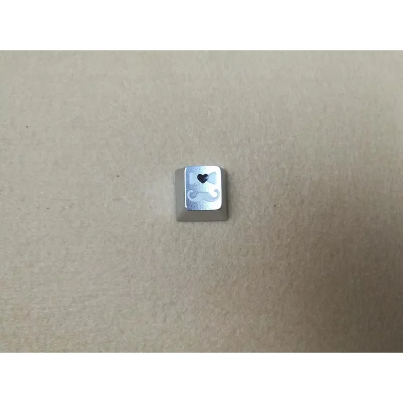 Mechanical keyboard, transparent metal keycaps, original high-character keycaps ESC 87 104 personalized keycaps
Mechanical keyboard, transparent metal keycaps, original high-character keycaps ESC 87 104 personalized keycaps