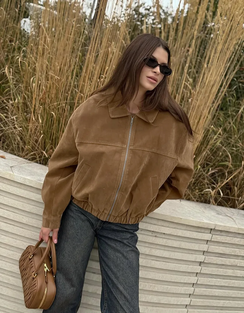 Women's French Retro Suede Jacket Khaki Collar Winter Commuter New 2026 Style
Women's French Retro Suede Jacket Khaki Collar Winter Commuter New 2026 Style