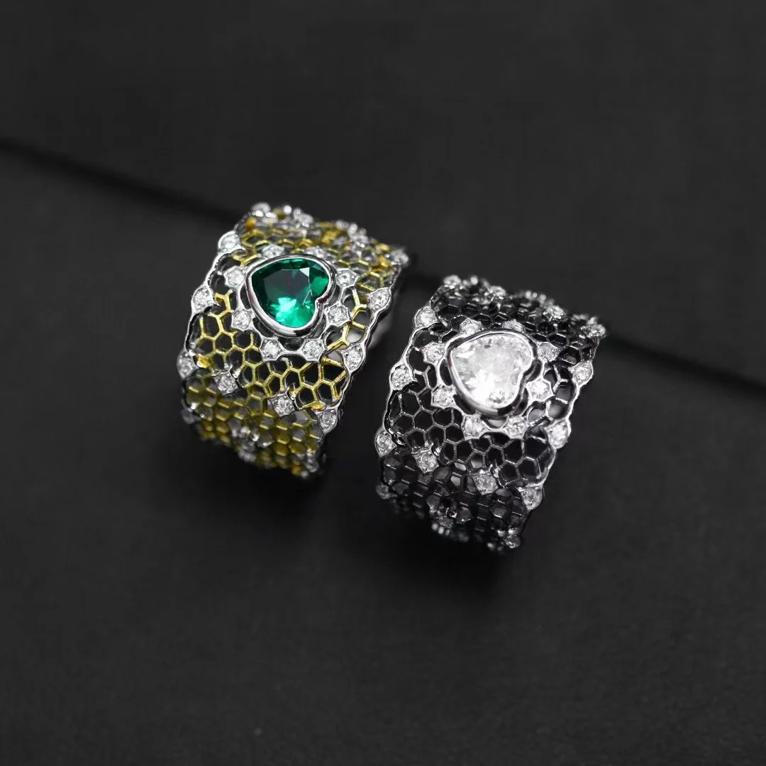 Genuine Italian Handmade 925 Silver Natural Heart Emerald Lace Finger Band Black Gold Tulle Hollow Open Cocktail Rings Jewelry
Genuine Italian Handmade 925 Silver Natural Heart Emerald Lace Finger Band Black Gold Tulle Hollow Open Cocktail Rings Jewelry