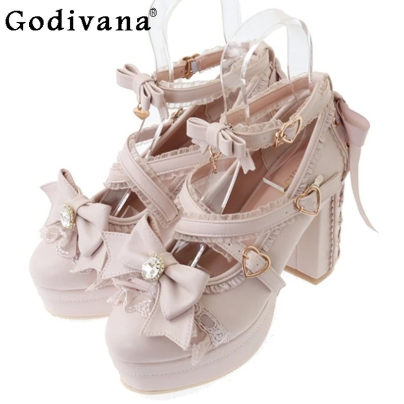 Japanese Lolita Mass Produced Shoes for Women Bow Lace High Heel Thick Sole Shoes Female Princess Style Mary Jane Shoes
Japanese Lolita Mass Produced Shoes for Women Bow Lace High Heel Thick Sole Shoes Female Princess Style Mary Jane Shoes