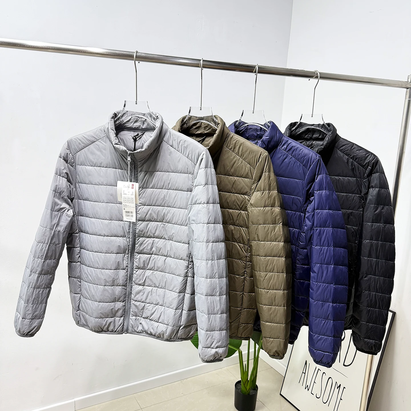 Men's Casual Sle Lightweight Warm Du down Jaet Stand Collar Coat Thin Filling Nylon Fabric Long Sve Zipper Closure
Men's Casual Sle Lightweight Warm Du down Jaet Stand Collar Coat Thin Filling Nylon Fabric Long Sve Zipper Closure