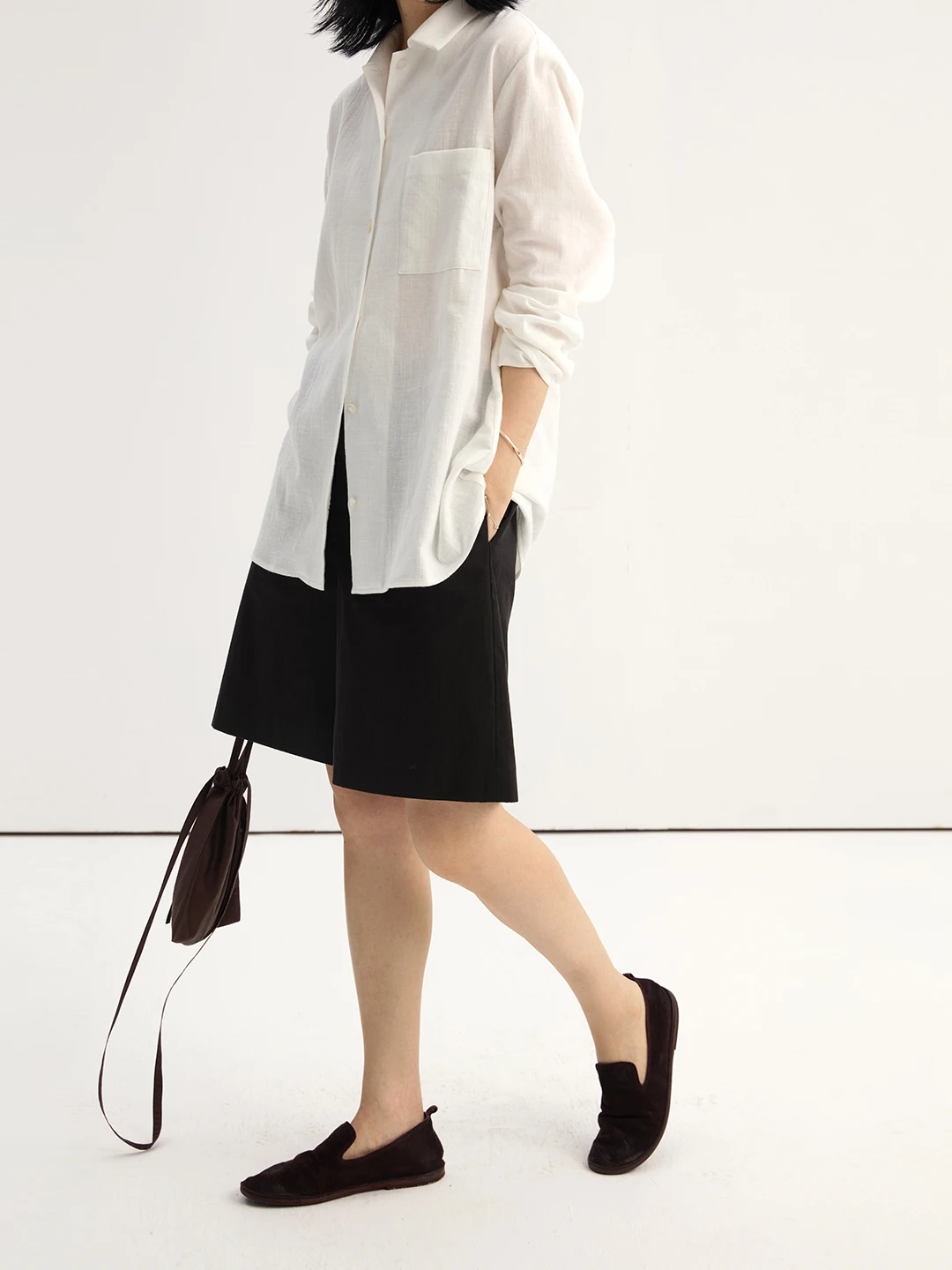 Женская футболка Gaoguo Simple White, свободного кроя, из чистого хлопка, с откидным воротником, весна-осень, повседневный стиль
Женская футболка Gaoguo Simple White, свободного кроя, из чистого хлопка, с откидным воротником, весна-осень, повседневный стиль