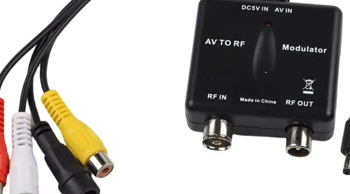 M03 AV To RF Modulator NTSC CH3 Channel PLL Control VHF Frequency Converter For Cable TV System Signal Source Conditioning Tool
M03 AV To RF Modulator NTSC CH3 Channel PLL Control VHF Frequency Converter For Cable TV System Signal Source Conditioning Tool