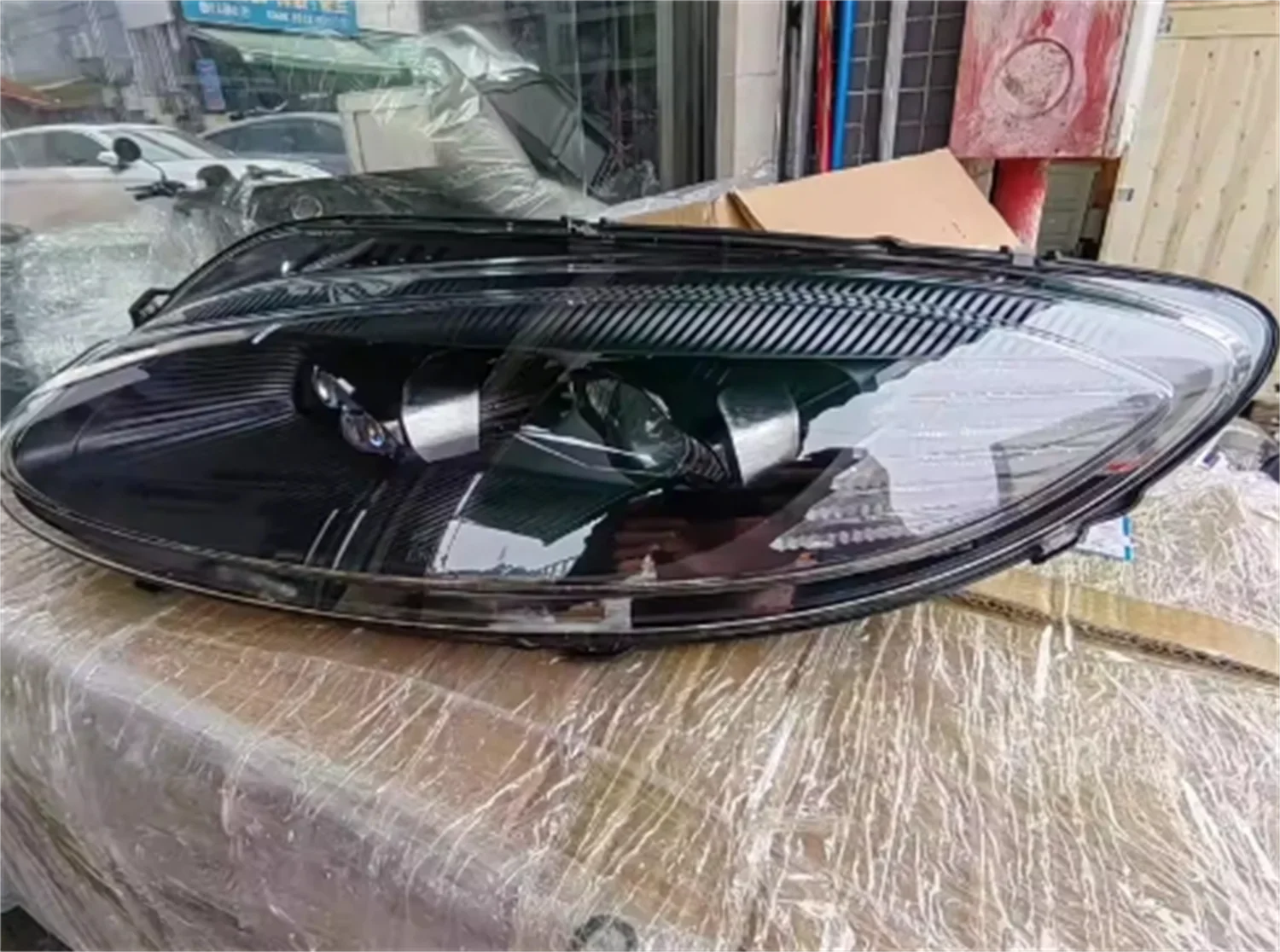 Car Front LED Headlight Headlamp for Aston Martin Vantage DB9 Rapide Daytime running light High low beam turn signal
Car Front LED Headlight Headlamp for Aston Martin Vantage DB9 Rapide Daytime running light High low beam turn signal