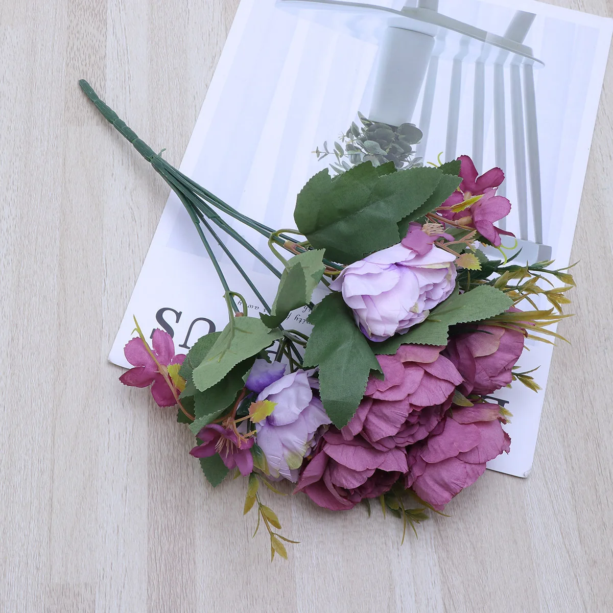 7 Heads Artificial Bouquet Purple Silk Simulation Flowers Exquisite Lifelike Fake Floral Arrangement for Wedding Home Decor
7 Heads Artificial Bouquet Purple Silk Simulation Flowers Exquisite Lifelike Fake Floral Arrangement for Wedding Home Decor