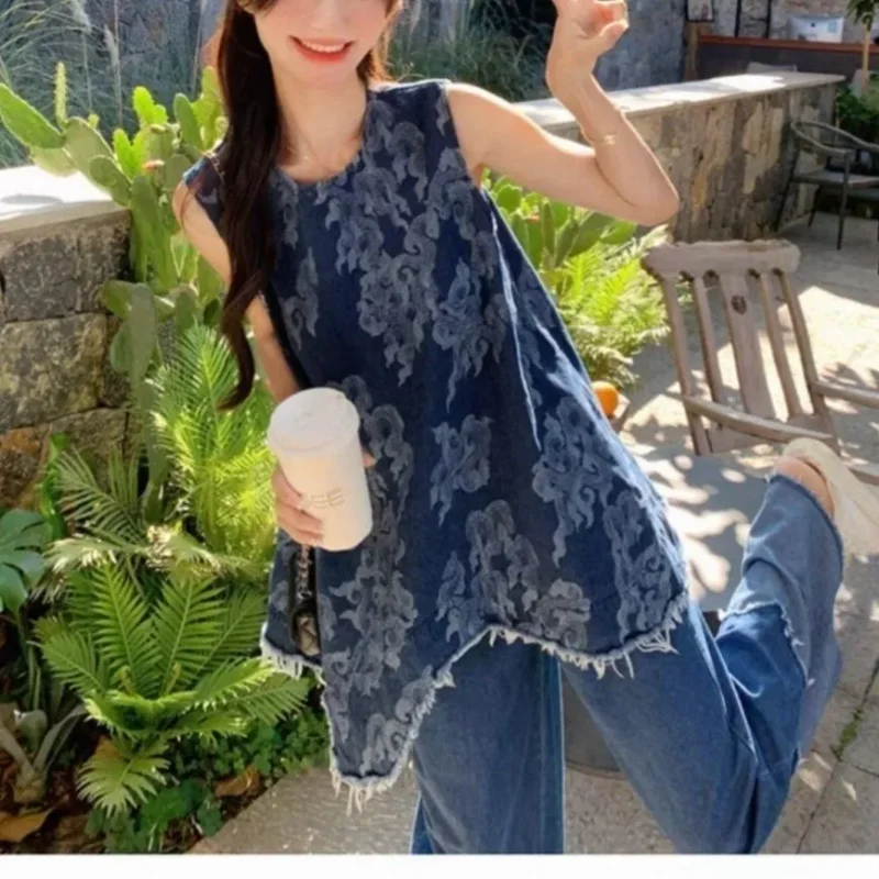 Printed Denim Suit Summer New Loose Irregular Sleeveless Top Elastic High-waisted Straight Pants Two-piece Set
Printed Denim Suit Summer New Loose Irregular Sleeveless Top Elastic High-waisted Straight Pants Two-piece Set