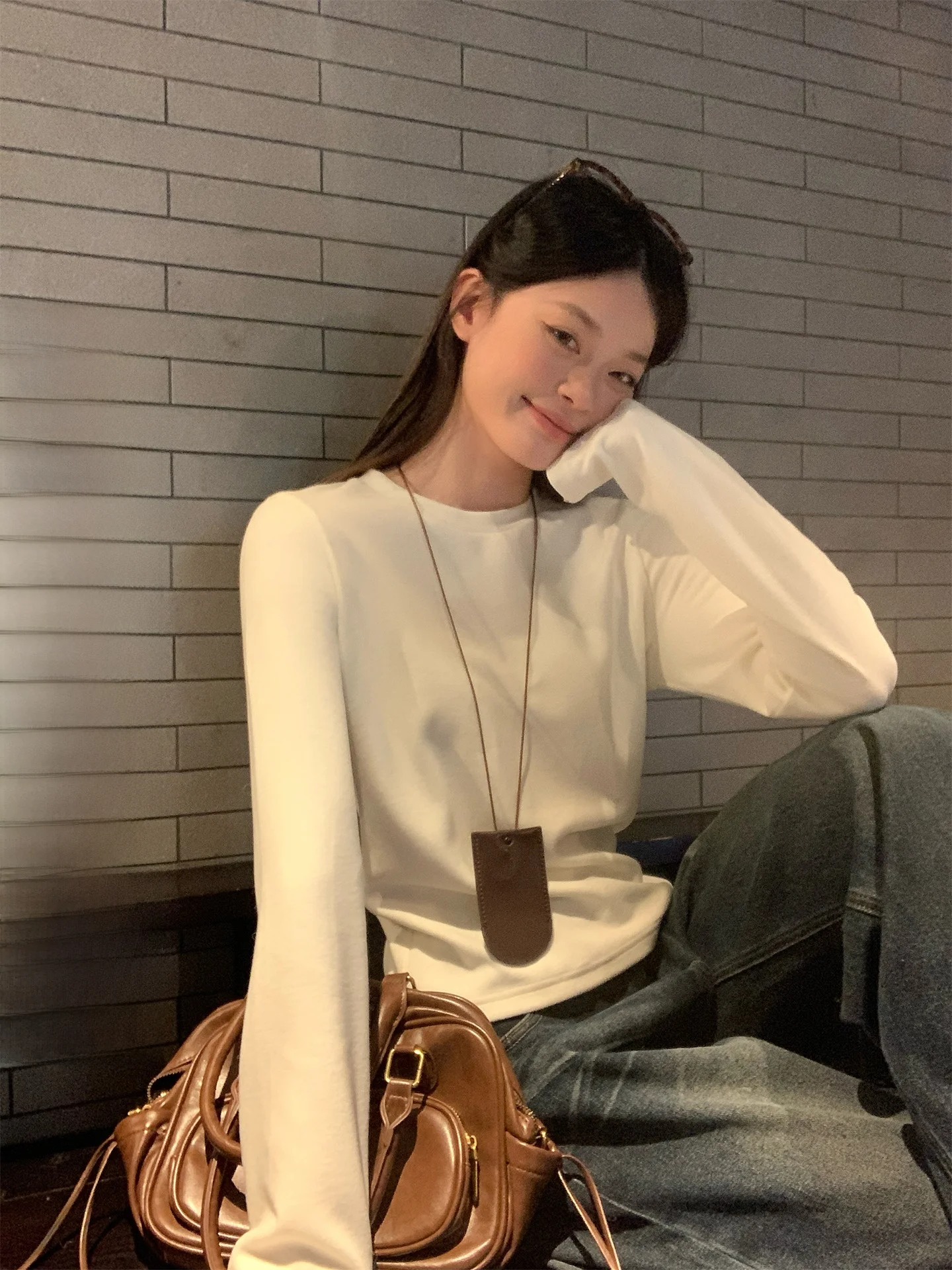 Облегающая футболка Long Sve round Ne Base irt, женская осенне-зимняя корейская футболка, красивый утягивающий топ с внутренней частью
Облегающая футболка Long Sve round Ne Base irt, женская осенне-зимняя корейская футболка, красивый утягивающий топ с внутренней частью