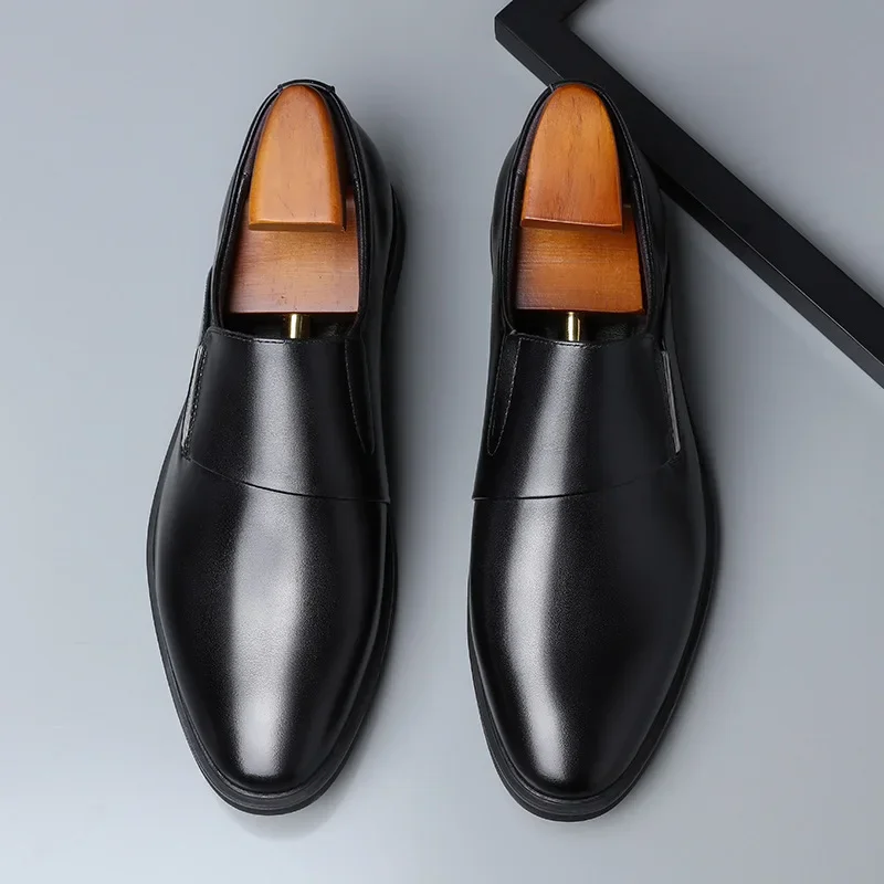 New Fashion Dress Men's Shoes Pointed Toe Leather Men Casual Formal Loafers Business Wedding Oxfords Shoes Zapatillas De Hombre
New Fashion Dress Men's Shoes Pointed Toe Leather Men Casual Formal Loafers Business Wedding Oxfords Shoes Zapatillas De Hombre