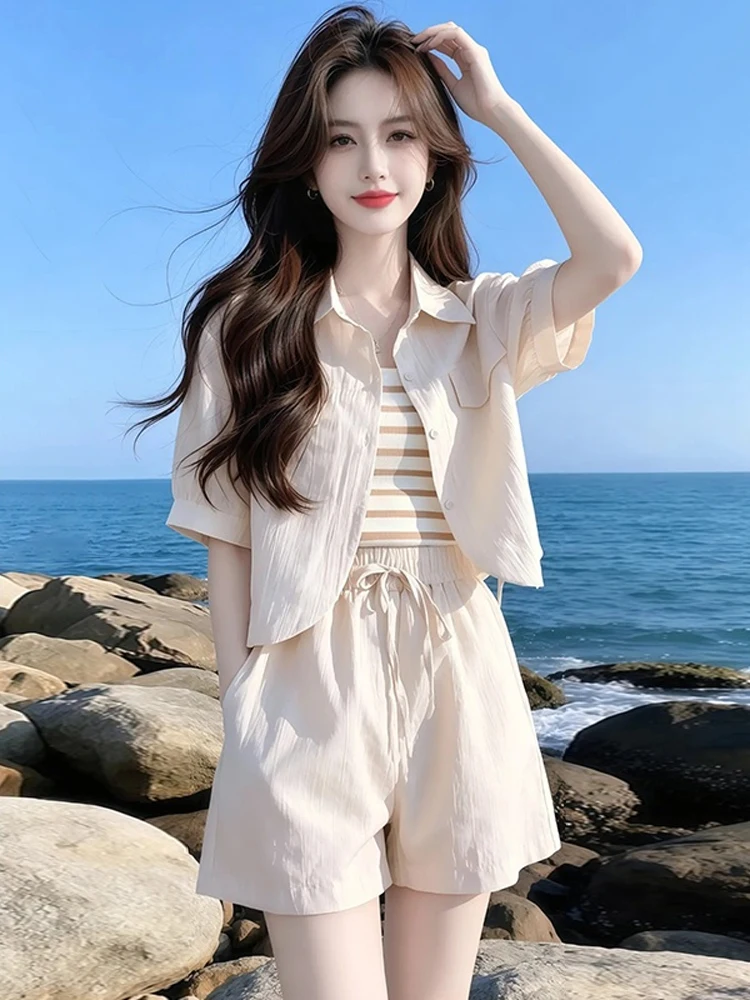 Summer Casual Stripe Sun Protection Shirt And Shorts Set Women's Fashion Outfit Two-Piece Suit Breathable Lightweight Polyester
Summer Casual Stripe Sun Protection Shirt And Shorts Set Women's Fashion Outfit Two-Piece Suit Breathable Lightweight Polyester