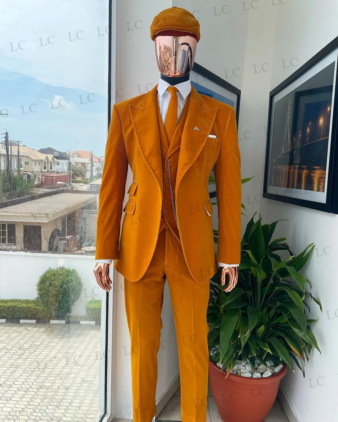 Exquisite Men Suits Luxury 3 Pieces Blazer Pants Vest One Button Peaked Lapel Formal Party Slim Wedding Groom Plus Size Tailored
Exquisite Men Suits Luxury 3 Pieces Blazer Pants Vest One Button Peaked Lapel Formal Party Slim Wedding Groom Plus Size Tailored