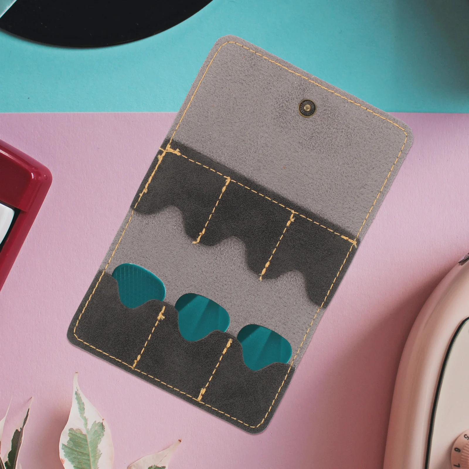 2 Pcs Pick Storage Case Guitar Plectrum Holder Portable Picks Protector Bag Container Large Capacity Bass Pouch Bags
2 Pcs Pick Storage Case Guitar Plectrum Holder Portable Picks Protector Bag Container Large Capacity Bass Pouch Bags