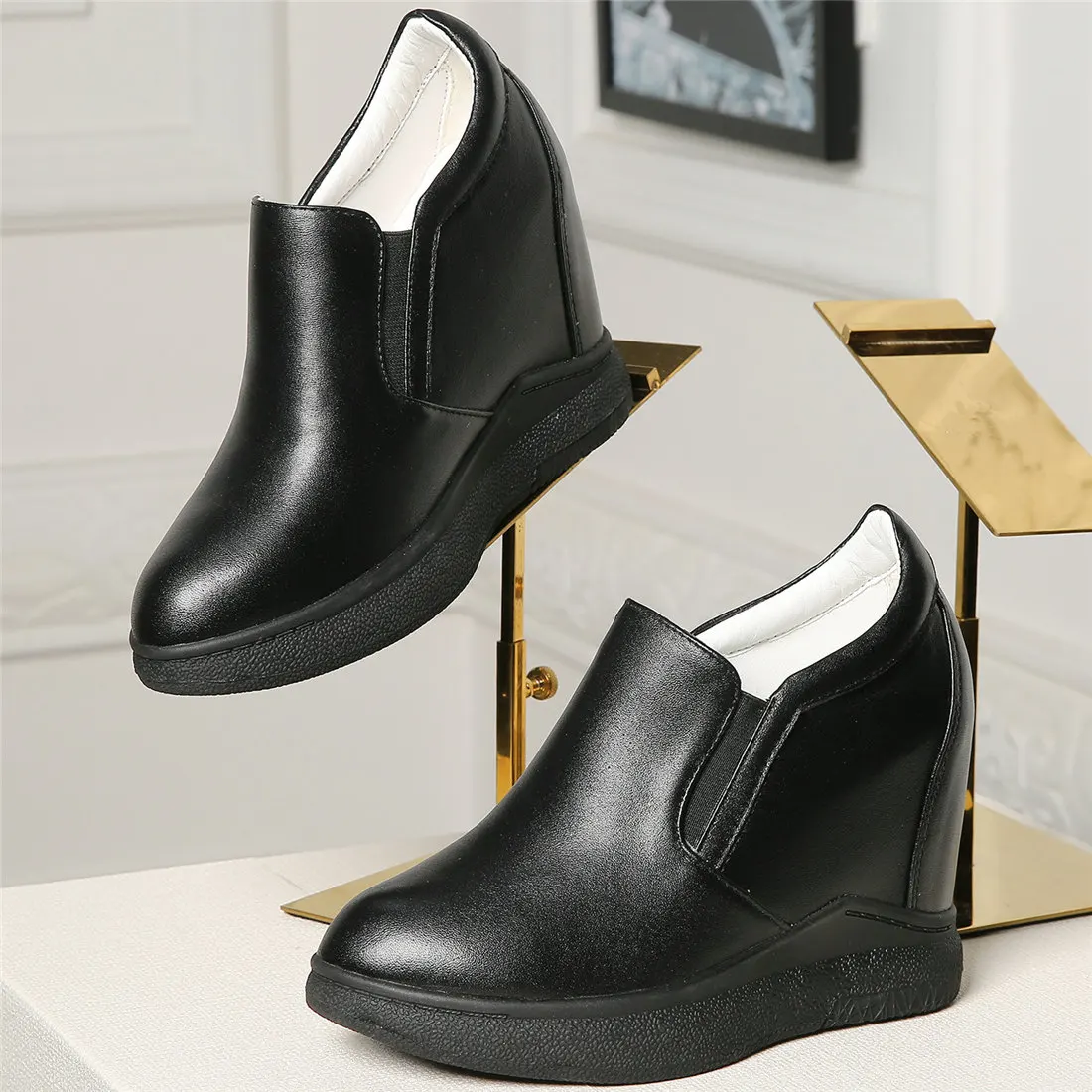 Fashion Sneakers Women Slip On Genuine Leather Wedges High Heel Motorcycle Boots Female Round Toe Platform Pumps Casual Shoes
Fashion Sneakers Women Slip On Genuine Leather Wedges High Heel Motorcycle Boots Female Round Toe Platform Pumps Casual Shoes