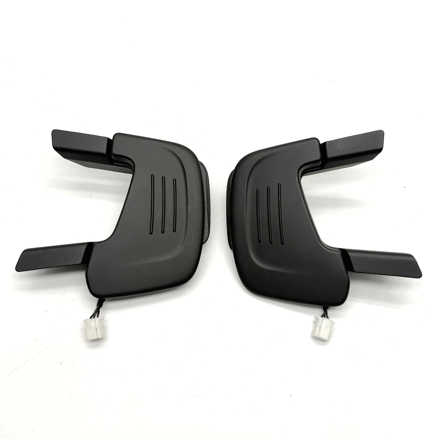 Suitable for Volkswagen Golf MK7 GTI R-Line 2013-2020 multifunctional steering wheel paddle shifters 5G0951527B 5G0951528B
Suitable for Volkswagen Golf MK7 GTI R-Line 2013-2020 multifunctional steering wheel paddle shifters 5G0951527B 5G0951528B