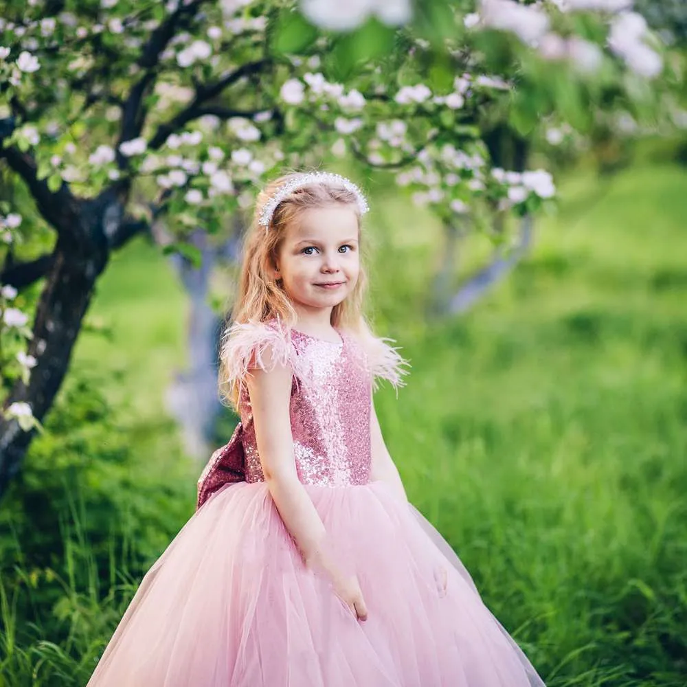 New Pink Flower Girls Dresses Sequined Top Feather Sleeve Princess Birthday Party Pageant Gown Christmas Dress 6 8 10 12T 
New Pink Flower Girls Dresses Sequined Top Feather Sleeve Princess Birthday Party Pageant Gown Christmas Dress 6 8 10 12T