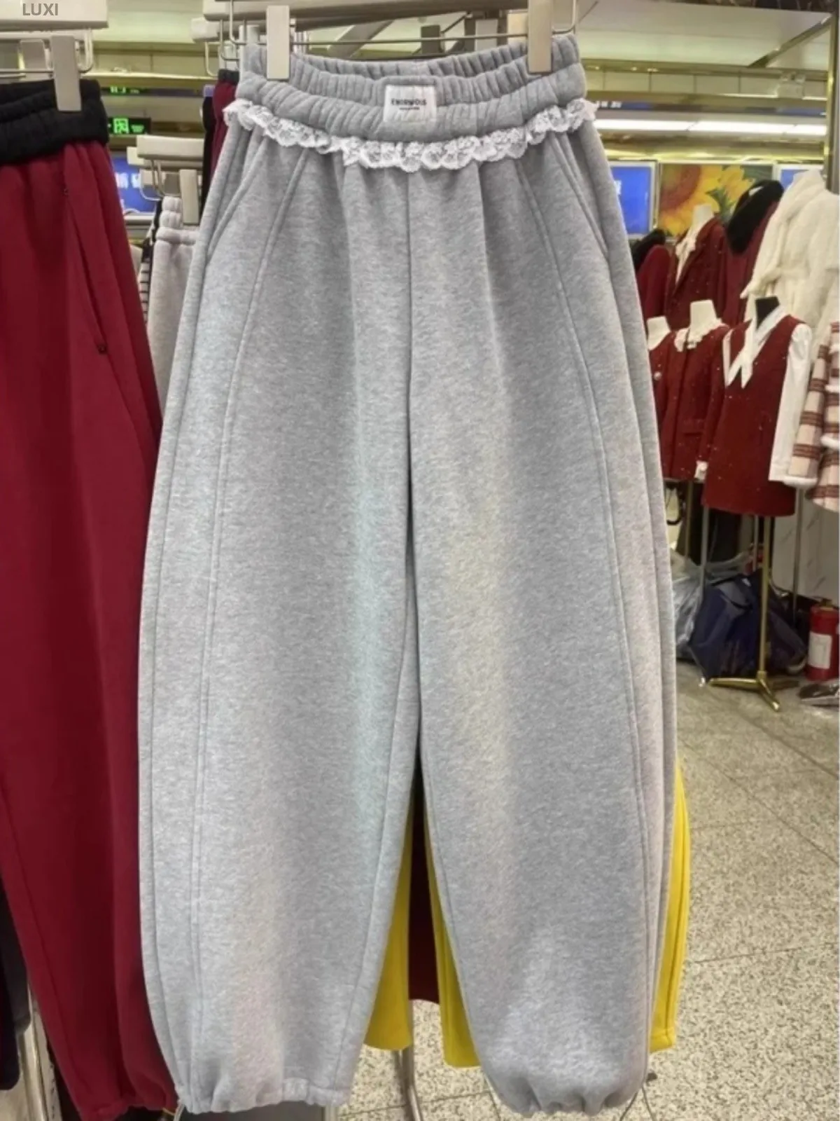 Loose Fleece Lined Casual Pants Women's High Waist Banana Shape Comfortable Slimming Outlets Big Size Korean Style
Loose Fleece Lined Casual Pants Women's High Waist Banana Shape Comfortable Slimming Outlets Big Size Korean Style