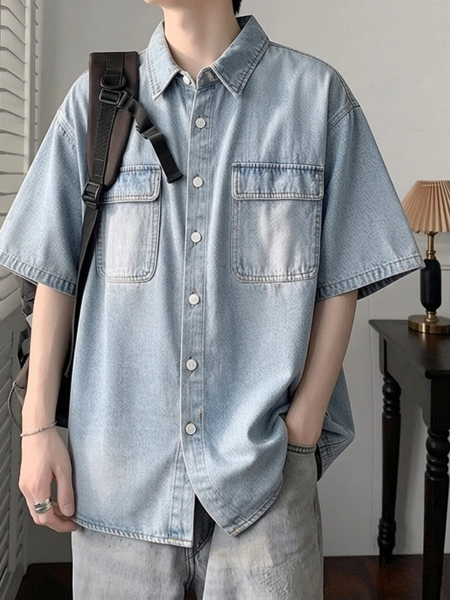 Retro American Denim Short Sleeve Shirt Men's Fashion Summer New Style Handsome Turn-down Collar Double Pocket Workwear Shirt
Retro American Denim Short Sleeve Shirt Men's Fashion Summer New Style Handsome Turn-down Collar Double Pocket Workwear Shirt