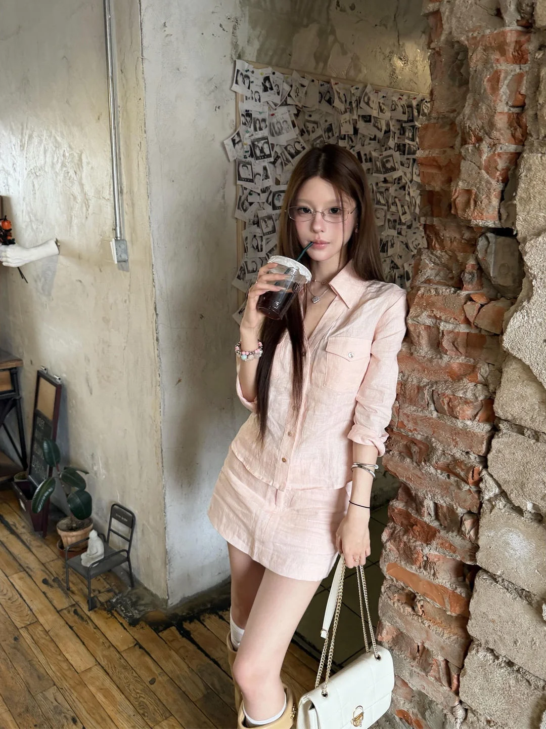 Sweet Pink Shirt And Skirt Set Women's Fashion Spring Summer Two-Piece Ensemble White-Looking Gentle Style High Waist Design
Sweet Pink Shirt And Skirt Set Women's Fashion Spring Summer Two-Piece Ensemble White-Looking Gentle Style High Waist Design