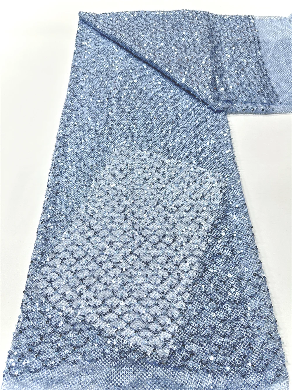 2026 Luxury Embroidery Beaded Lace Fabric High Quality African Nigerian Sequins French Lace Fabric For Wedding Dresses Sewing
2026 Luxury Embroidery Beaded Lace Fabric High Quality African Nigerian Sequins French Lace Fabric For Wedding Dresses Sewing