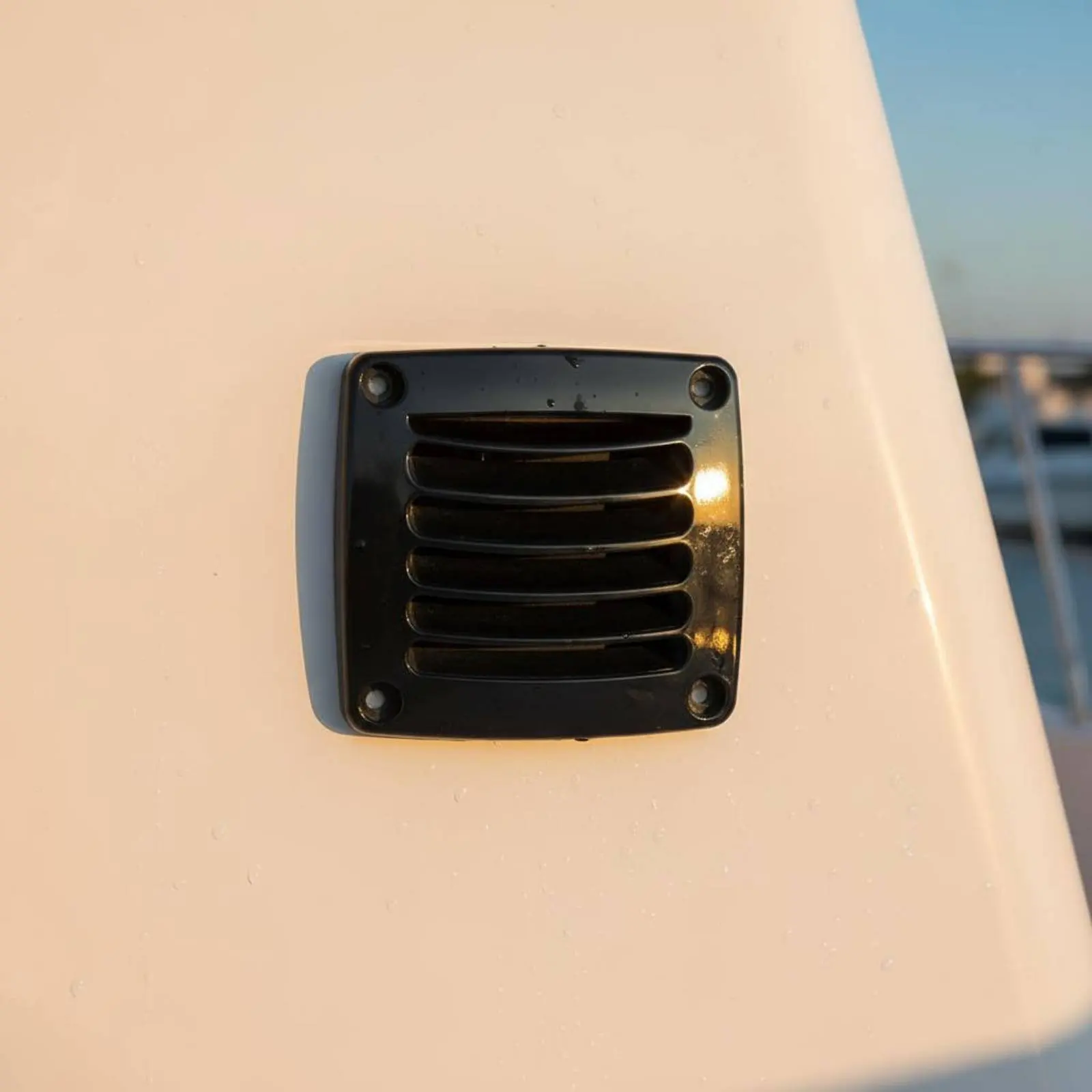 ABS Plastic Ventilation Grille Easy to Install Boat Boat Air Vent Boat Ventilation Louver Lightweight Louvered Air Vent
ABS Plastic Ventilation Grille Easy to Install Boat Boat Air Vent Boat Ventilation Louver Lightweight Louvered Air Vent