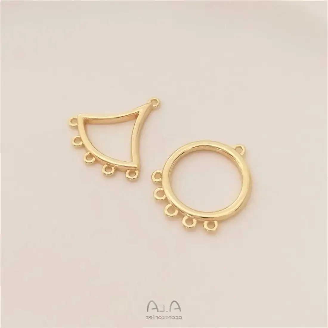 Handmade Jewelry DIY Accessories 14K Gold Wrapped Circular Skirt Fan-shaped Five Hanging Tassel Connector Earring Material D008
Handmade Jewelry DIY Accessories 14K Gold Wrapped Circular Skirt Fan-shaped Five Hanging Tassel Connector Earring Material D008