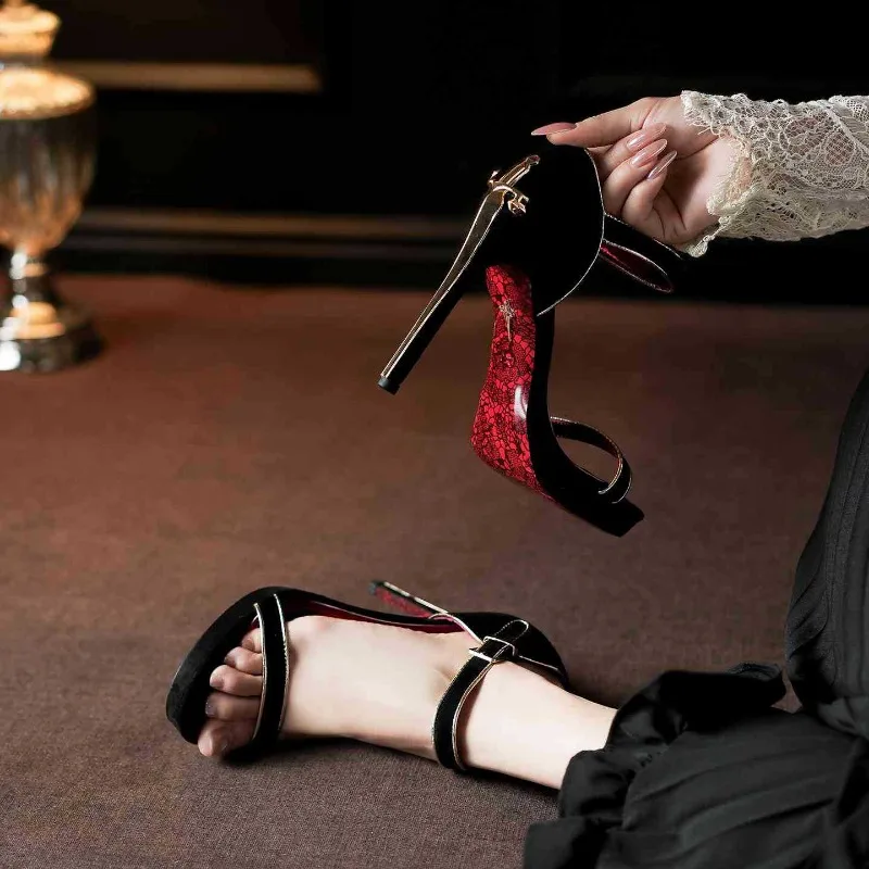 Designer Women's Shoes Luxury Scepter Golden Sword High Heels Women 2026 Fashion Queen Pointed Head Stiletto High Heels Sandals
Designer Women's Shoes Luxury Scepter Golden Sword High Heels Women 2026 Fashion Queen Pointed Head Stiletto High Heels Sandals