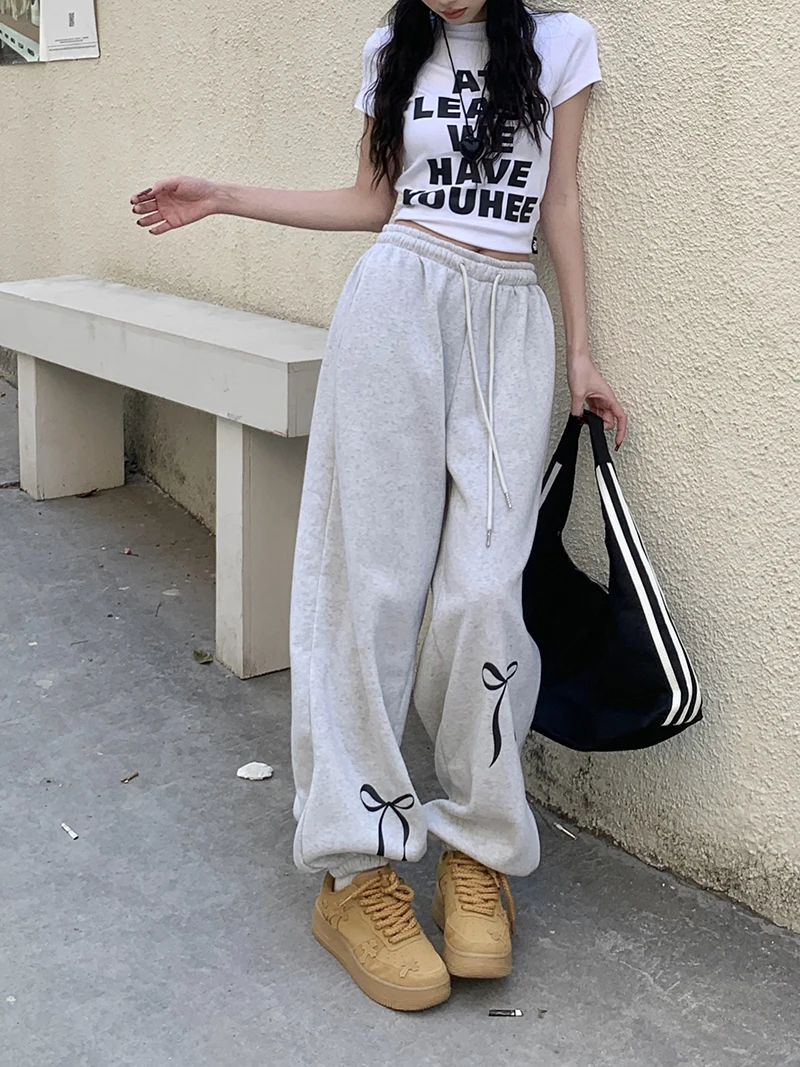 Korean style Bow elastic waist strap casual pants women's design sense sports leggings sweatpants
Korean style Bow elastic waist strap casual pants women's design sense sports leggings sweatpants
