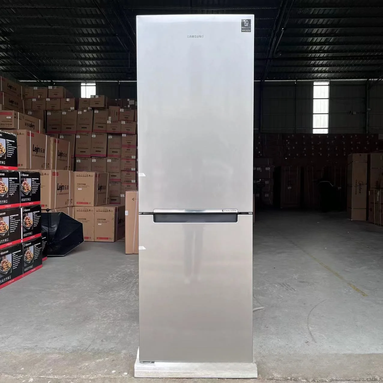 Two Door Refrigerator Large Capacity 321L Two Layer Air-cooled Variable Frequency Refrigerator Frost Free Fresh-keeping
Two Door Refrigerator Large Capacity 321L Two Layer Air-cooled Variable Frequency Refrigerator Frost Free Fresh-keeping