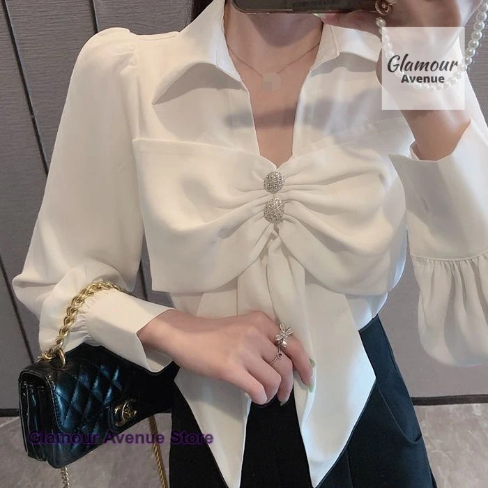 Korean version of loose fashion bow shirt women's long sleeve spring and autumn new shirt V-neck pullover chic casual Joker top.
Korean version of loose fashion bow shirt women's long sleeve spring and autumn new shirt V-neck pullover chic casual Joker top.