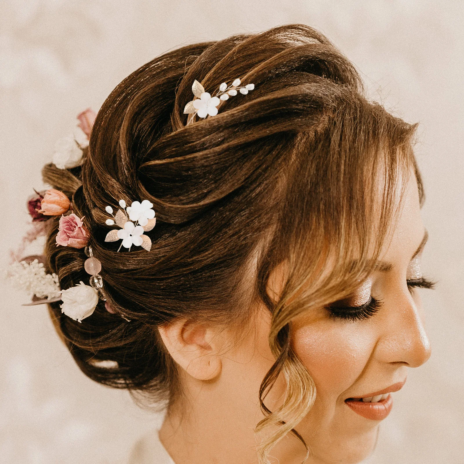 5Pcs Bridal Hair Fork Classic U Shaped Flower Hairpins for Women Wedding Headpiece Secure Hold Hair Decoration Handmade Metal
5Pcs Bridal Hair Fork Classic U Shaped Flower Hairpins for Women Wedding Headpiece Secure Hold Hair Decoration Handmade Metal