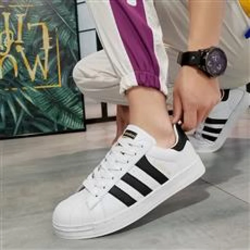 2025new comfortable casual new hot-selling gold label three-stripes shell couple Sneakers35-45High-quality couple's sports shoes
2025new comfortable casual new hot-selling gold label three-stripes shell couple Sneakers35-45High-quality couple's sports shoes