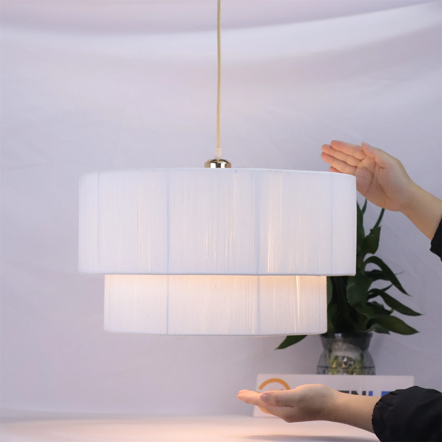 Потолочные люстры JOYINLED в стиле фермерского дома из конопляной веревки, светильники в стиле бохо с цоколем E27/E26, подвесные светильники из ротанга, люстры с абажуром-барабаном
Потолочные люстры JOYINLED в стиле фермерского дома из конопляной веревки, светильники в стиле бохо с цоколем E27/E26, подвесные светильники из ротанга, люстры с абажуром-барабаном