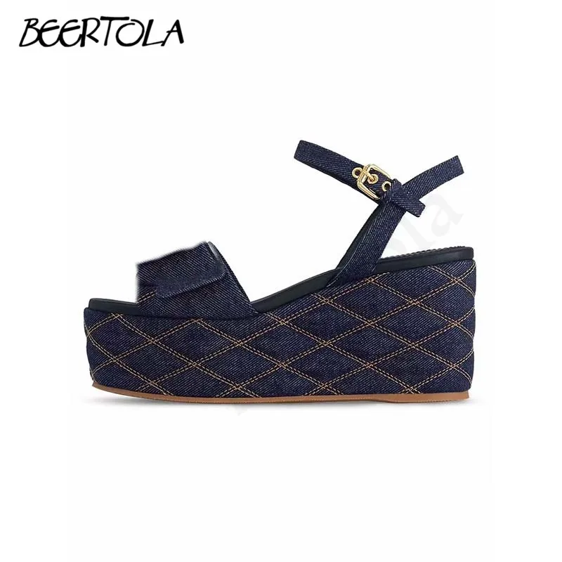Women's Denim Fashion Sandals Personality New High Heel Wedge Heel Thick Bottom Sandals High Platform Buckle Sandals
Women's Denim Fashion Sandals Personality New High Heel Wedge Heel Thick Bottom Sandals High Platform Buckle Sandals