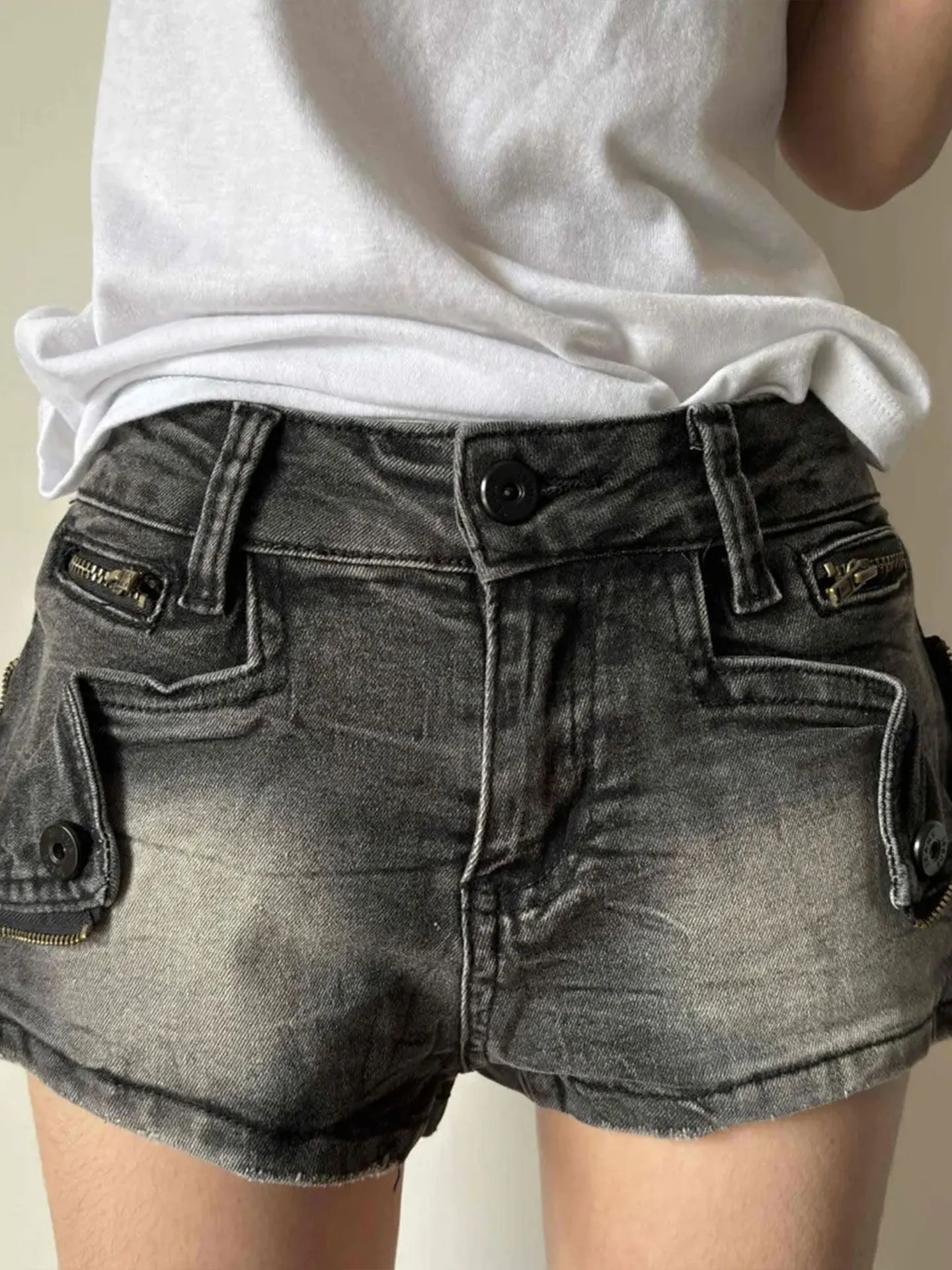 Low Waist Washed Denim Super Short Shorts Women's Summer Cross Back Pocket Hot Shorts Tight Fit Cotton Elastic Soft Fabric
Low Waist Washed Denim Super Short Shorts Women's Summer Cross Back Pocket Hot Shorts Tight Fit Cotton Elastic Soft Fabric